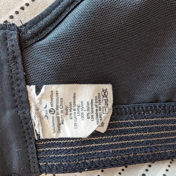 Lululemon 32C Ta Ta Tamer - Black Sports Bra - Picture 5 of 5